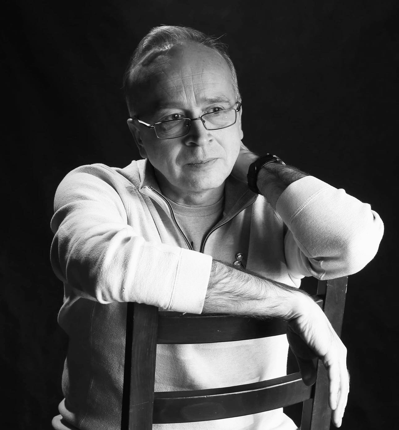 “Artist, Formerly Known as Varona” (EXCLUSIVE) Interview with Slava Ushakov